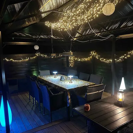 別荘 Stylish Beachside With Large Terrace