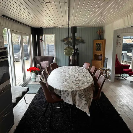 Stylish Beachside With Large Terrace * Hals