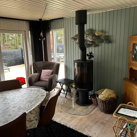 Stylish Beachside With Large Terrace Semesterbostad *