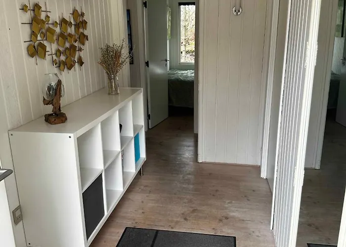 Stylish Beachside With Large Terrace Semesterbostad *