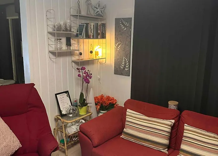 Stylish Beachside With Large Terrace Semesterbostad
